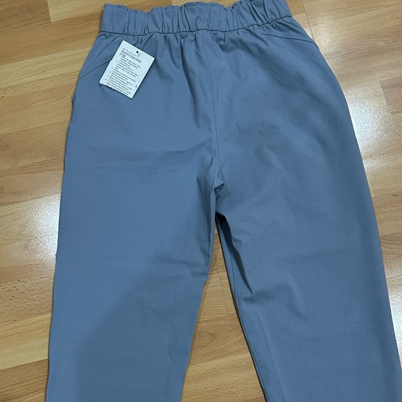 Brand New Lululemon Stretch High-Rise Crop Pants - Picture 10 of 13